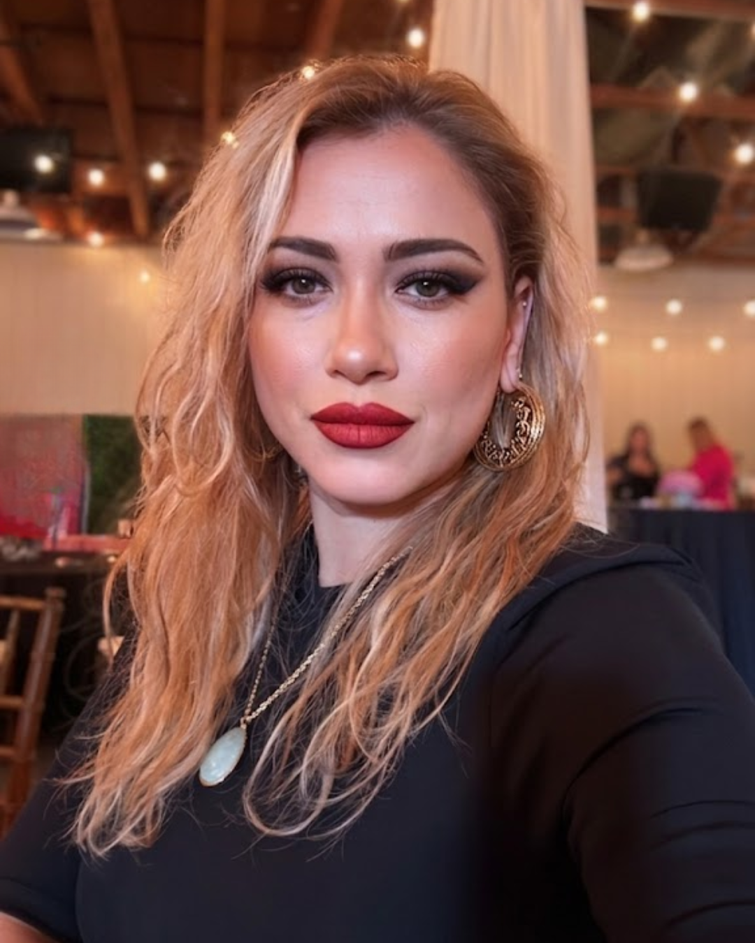 Kristina, founder of Nailuxury Studios